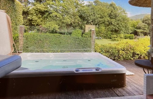 Ancora Villa | Maison à 5 minutes de la plage, piscine chauffée et 2 JACUZI