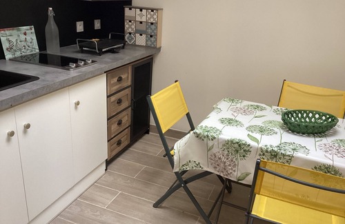 Cendras Maison | MAISON 6 personnes + 2 enfants Au pieds des Cévennes Jardin de 2500 m² clôturé