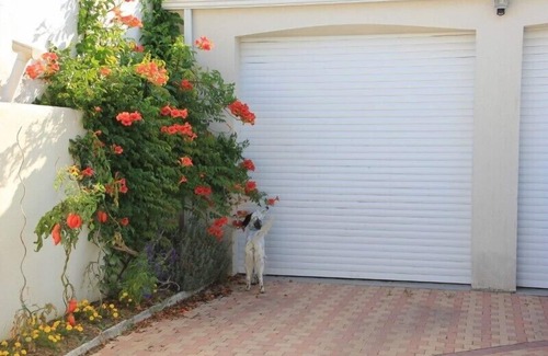 Puyravault Maison | Maison et piscine PRIVEE chauffée, totalement clôturée de murs Animaux acceptés