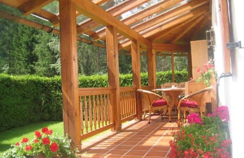 Grosskirchheim Maison | House Arve - Holiday home Arve cozy Swiss stone pine cottage