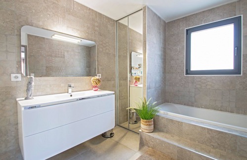 Sauteyrargues Maison | House at the foot of the Pic Saint Loup with swimming pool