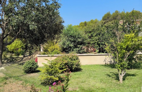 Puyvert Villa | Maison au pied du Luberon avec piscine à 5 minutes du village de Lourmarin ,