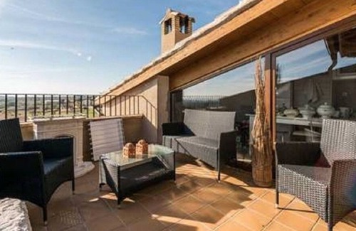 Adahuesca Appartement | Maison Attic A à Adahuesca