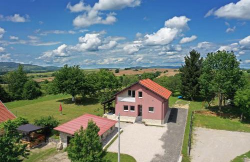 Irinovac Maison | House Bela vido