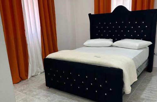 Ensanche Isabelita Maison | House-Blue-Mary