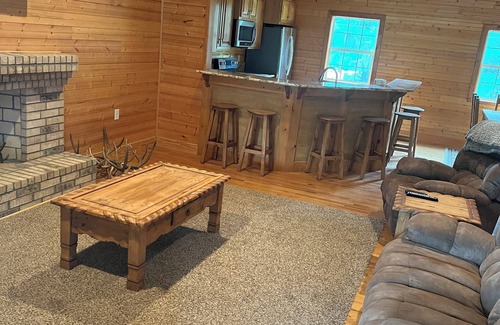 Jefferson Maison | House/Boat house on the river! Boat lift and boat ramp, sun deck, ice machine