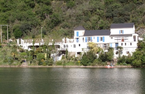 Requista Maison | Maison au bord de la rivière Tarn,calme,repos,idéal famille 4 personnes