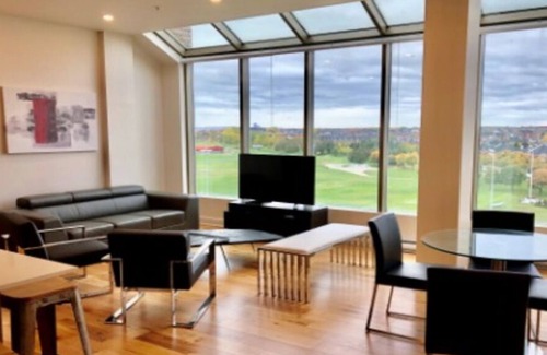 Dollard-des-Ormeaux Maison | Appartement comfortable au coeur de la ville