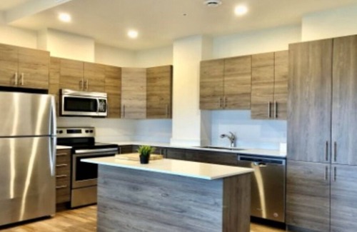 Dollard-des-Ormeaux Maison | Appartement comfortable au coeur de la ville