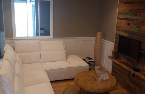 Saint-Porchaire Maison | House center Charente maritime ideal for any type of stay sea and countryside