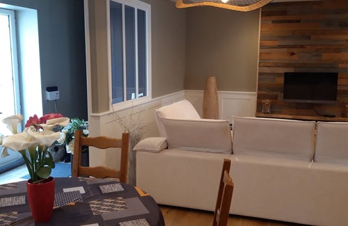 Saint-Porchaire Maison | House center Charente maritime ideal for any type of stay sea and countryside