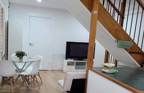 Chifley Maison | House close to beaches, transport and airport