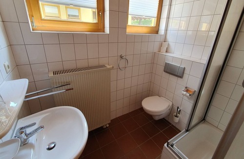 Neuscheidenbach Maison | Maison-Confort-Douche-Doppelhaushälfte