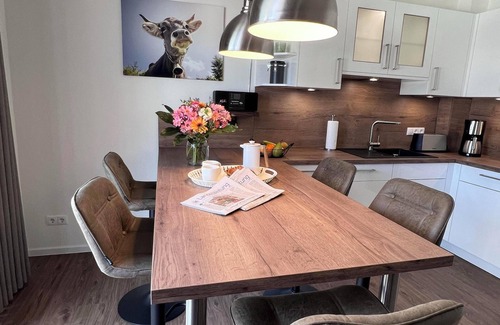 Heringhausen Maison | Vacation home Diemelblick 39 with dog - directly on the Diemelsee with sauna, terrace and garden for up to 5 people