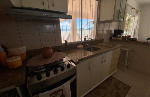 Palhoca Maison | House facing the sea