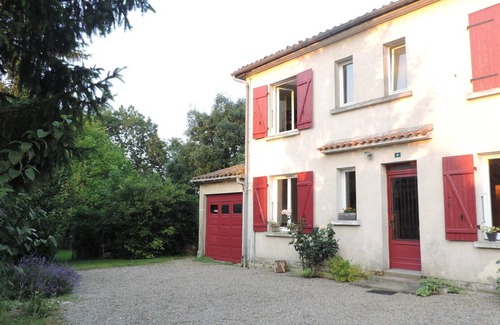 Saint-Hilaire-la-Palud Maison | Maison pour les amoureux de la nature