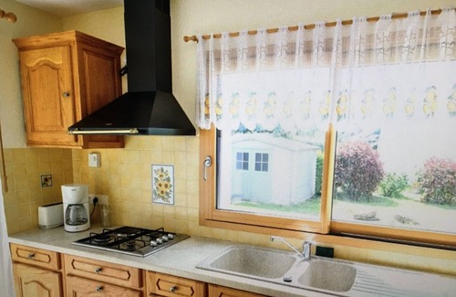 Concarneau Maison | Maison 12 personnes en bord de mer, climatisée ,avec piscine chauffée.