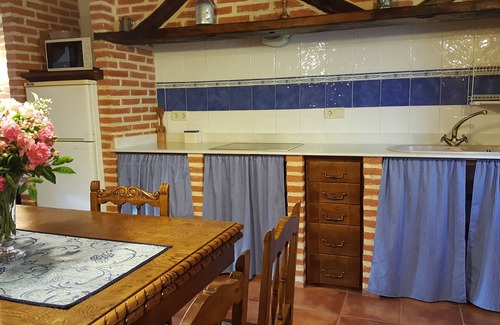 Penamellera Alta Cottage | Casa para 4 pax.Picos de Europa.Jardín,barbacoa,parking,columpios,Wifi gratis.
