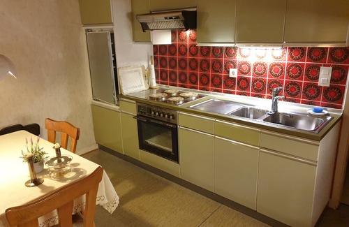 Schwalefeld Maison | House for 8 persons. 5 bedrooms, 2 bathrooms, 3 toilets with garage/garden.