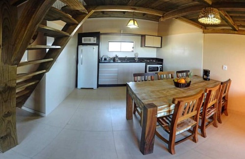 Praia do Rosa Maison | House for 8 people 500 meters from the sea