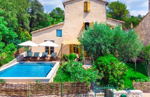 Euzet Maison | UZES - MAISON ANCIENNE AVEC PISCINE POUR 6 PERS.
