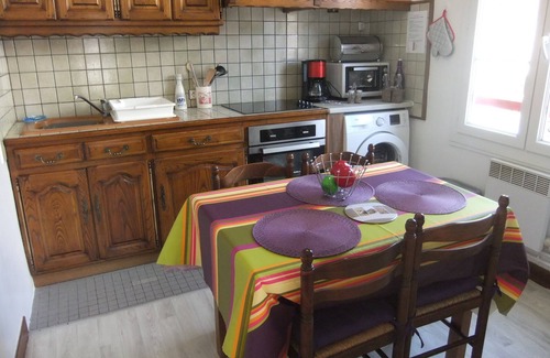 Saint-Etienne-de-Baigorry Maison | House * * * in the heart of the typical village of Saint Etienne de Baigorry