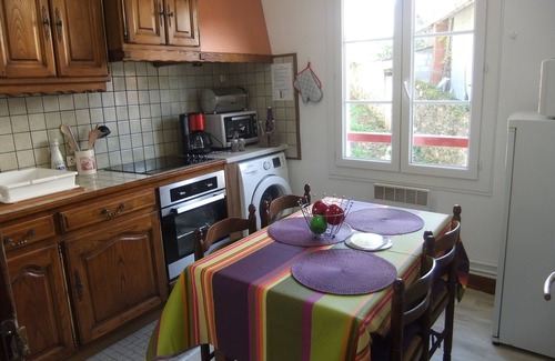 Saint-Etienne-de-Baigorry Maison | House * * * in the heart of the typical village of Saint Etienne de Baigorry