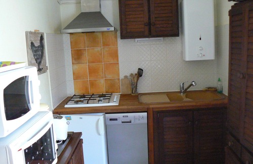 Saint-Hilaire-de-Lusignan Maison | Maison dans grand jardin clos - animaux acceptés - calme et sécurité