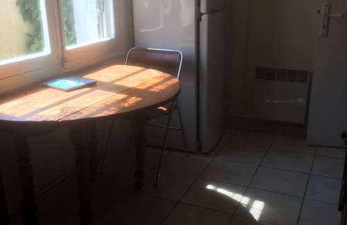Saint-Hilaire-de-Lusignan Maison | Maison dans grand jardin clos - animaux acceptés - calme et sécurité
