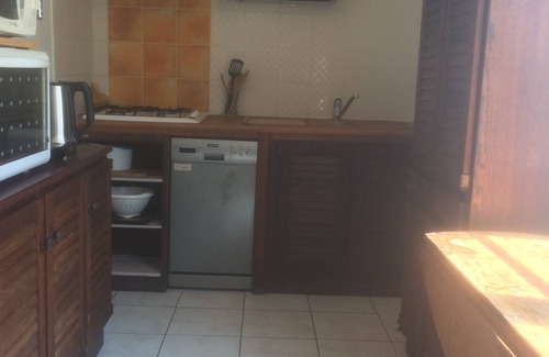 Saint-Hilaire-de-Lusignan Maison | Maison dans grand jardin clos - animaux acceptés - calme et sécurité