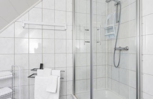 Bensersiel Appartement | House Hafeneck FeWo Deichblick