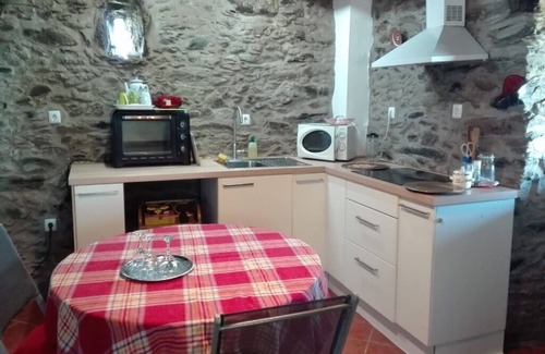 Peso da Regua Cottage | House Hidden in the Majestic Douro Valley