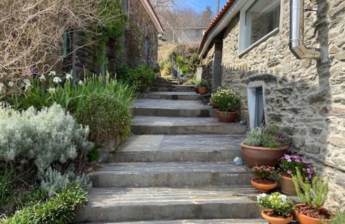 Peso da Regua Cottage | House Hidden in the Majestic Douro Valley