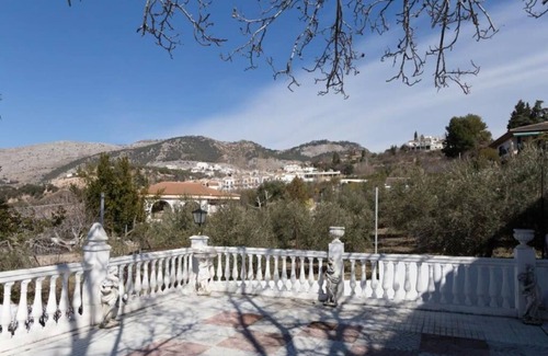 Viznar Cottage | House Ilusion de David in Natural Park in Viznar with Swimming Pool and Barbecue
