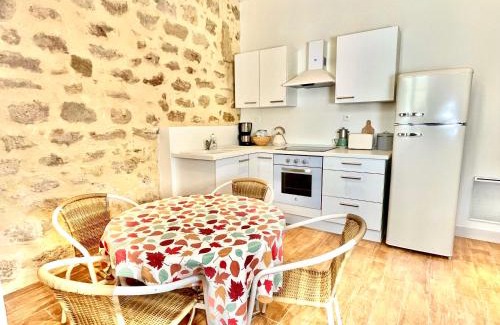 Saint-Macaire Maison | House in a Medieval Village