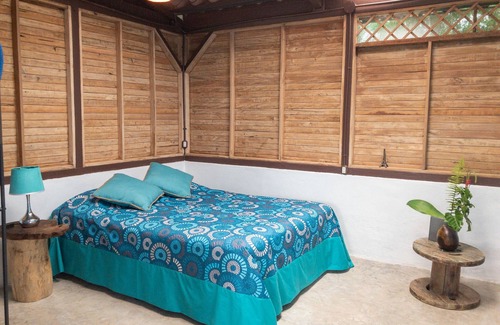 Miramar Autre | House in a peaceful farm in the mountain, ready to connect with horses ?