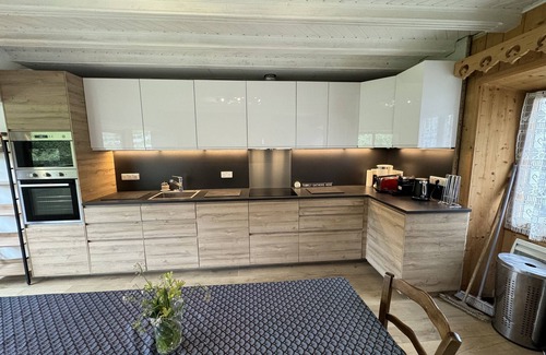 Alex Maison | Chalet à Annecy, entre Lac et Montagnes, 350m2, 15 couchages; idéal famille