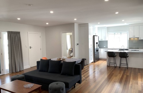 Belmont Maison | House in Belmont fully renovated