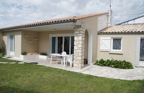 Quartier de l'Hippodrome Maison | Maison à Châtelaillon Plage , calme avec jardin clos