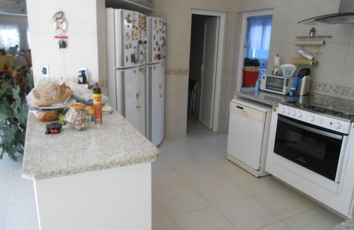 Guaruja Maison | Maison Condom, 4 suites, Air conditionné, Piscine, Barbecue et Four