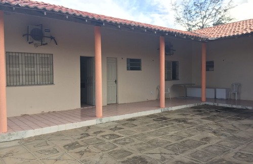 Coqueiro Maison | Maison à Coqueiro, avec 4 chambres, climatisation, douche électrique et puits