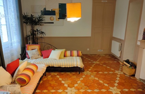 La Chapelle-Montligeon Maison | House in a village 2 hours from Paris, 500 m from the forest in Basse Normandie.
