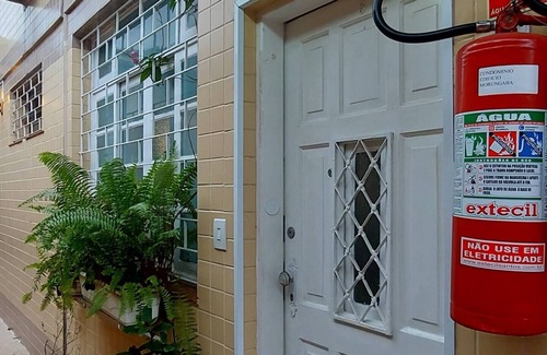 Boqueirao Maison | House in Gonzaga I Santos on private street
