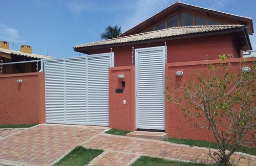 Balneario Praia do Pernambuco Maison | MAISON EN GUARUJÁ DISTINCTION AVEC ARCHITECTURE, 300 M DE LA PLAGE. IDEAL POUR LA FAMILLE