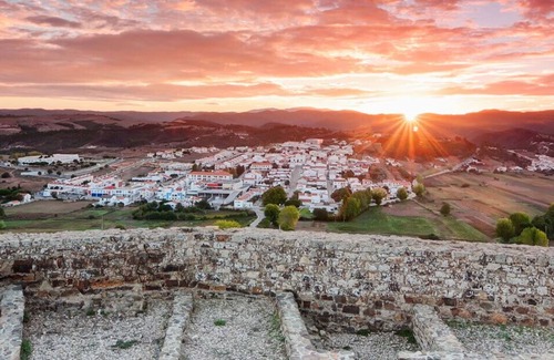 Aljezur Maison | House in historical town with mountain view, close to castle and 5 km from beach
