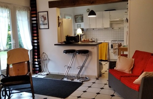 Saint-Jean-aux-Bois Lit Et Petit-Déjeuner | Maison dans jardin paysagé non clos
