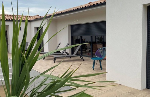 Marsilly Maison | House in La Rochelle with swimming pool