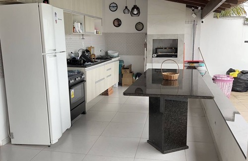 Costa Azul Maison | House in Praia Grande, 4 bedrooms all with en-suite bathrooms and air conditioning