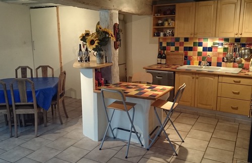 Crezancy-en-Sancerre Maison | maison dans les vignes, 6/8 pers, piscine privative chauffée wifi, 02h00 PARIS