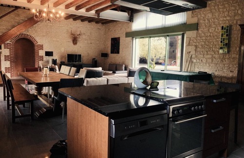 La Tour-Saint-Gelin Maison | Maison à La Campagne